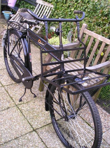 Transportfiets gerestaureerd