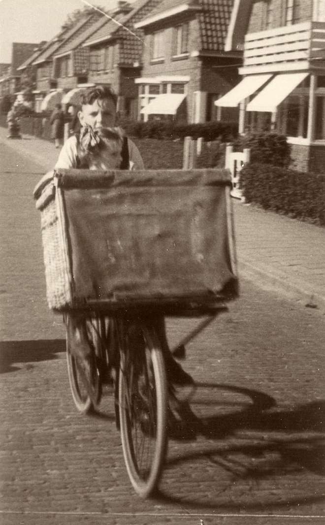 Jan en Ria IJpelaan, Torenstraat Castricum